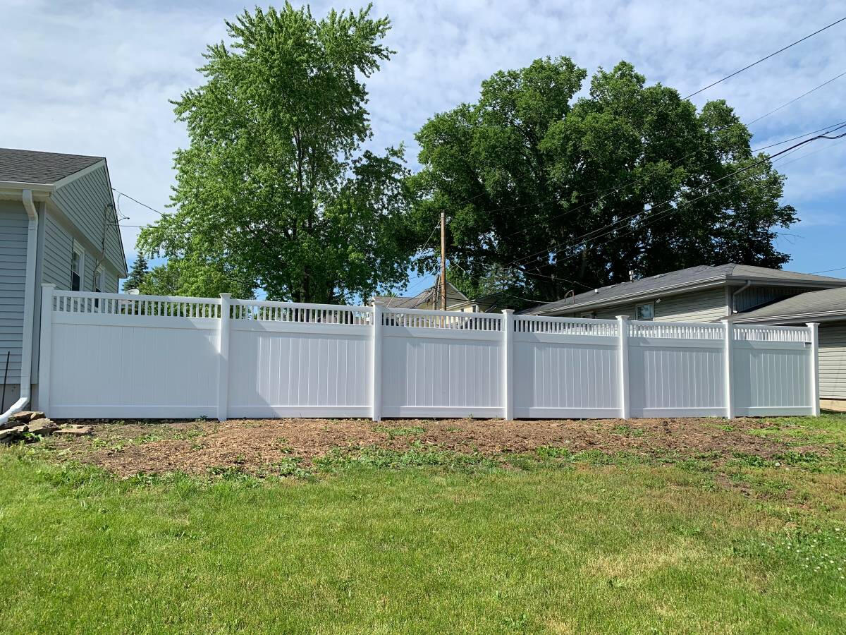 Vinyl Fence Company Elk Grove Village Illinois